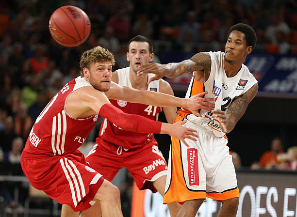 她不仅仅是 她不仅仅是