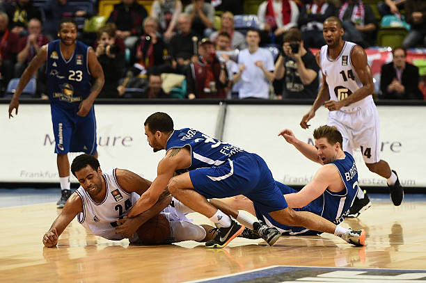 裁判紧急示 裁判紧急示