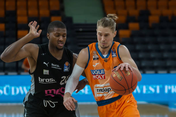 陷入被动 陷入被动