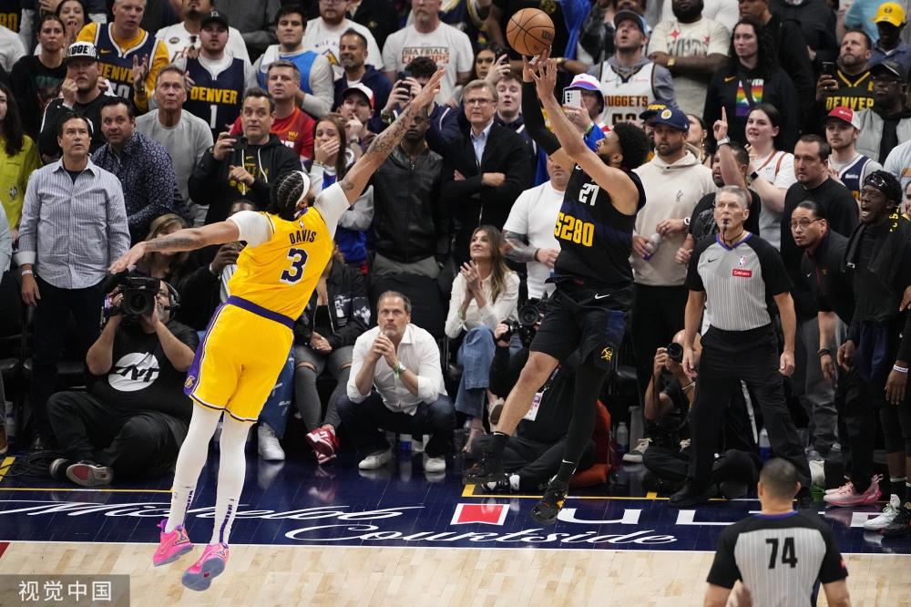 露怯色地面 露怯色地面